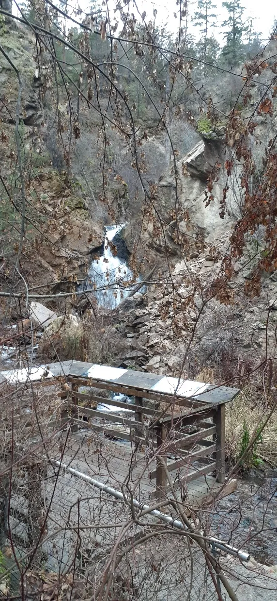 Hardy Falls Regional Park